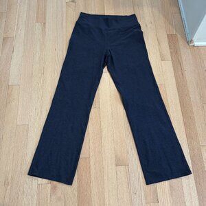 Vuori Daily Flare Pants Navy Size Small Excellent Condition